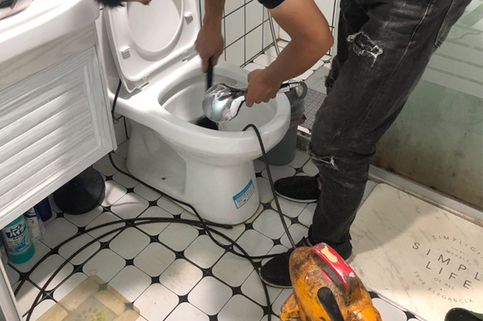 温宿疏通下水道