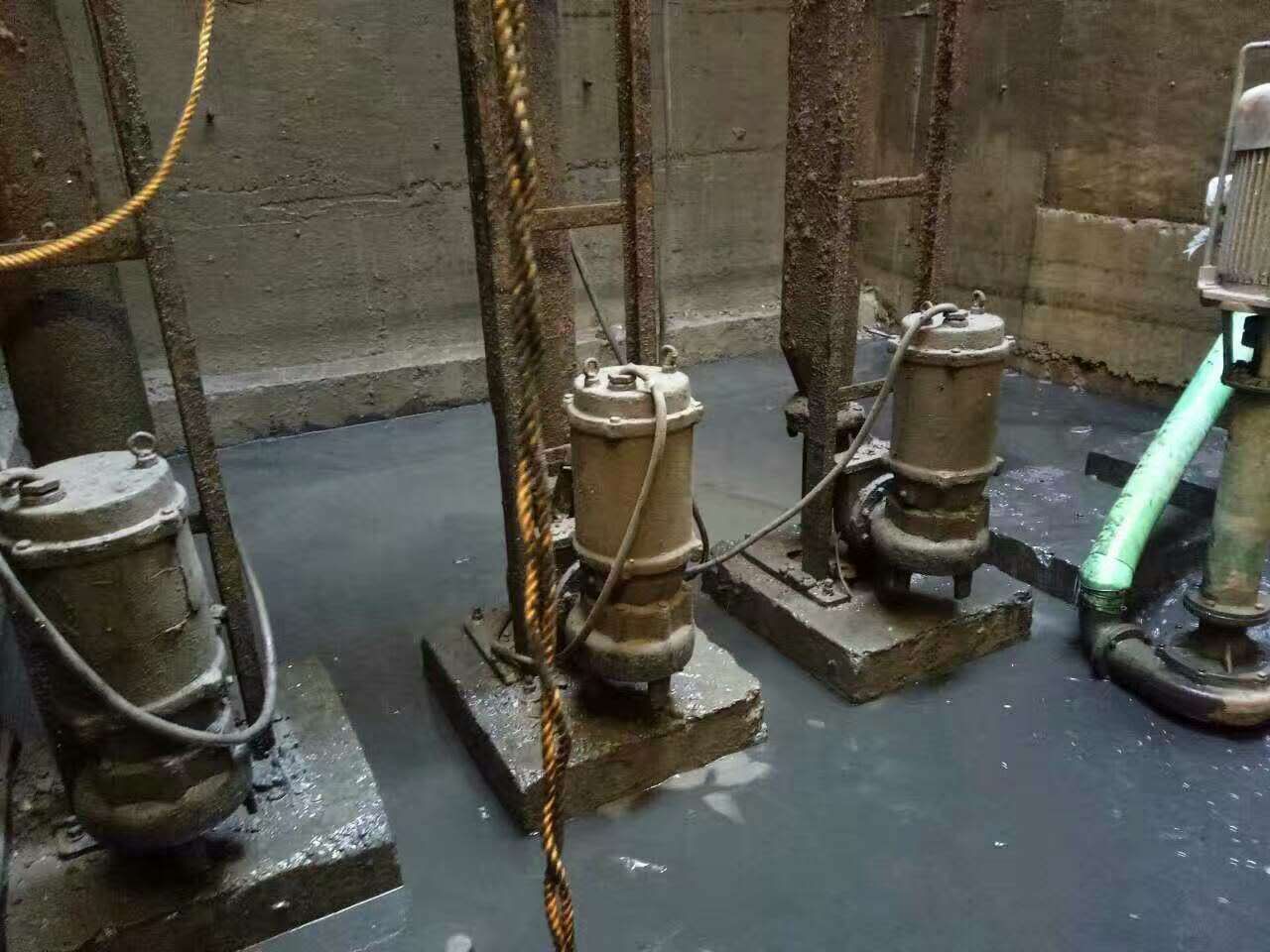 温宿污水池清理